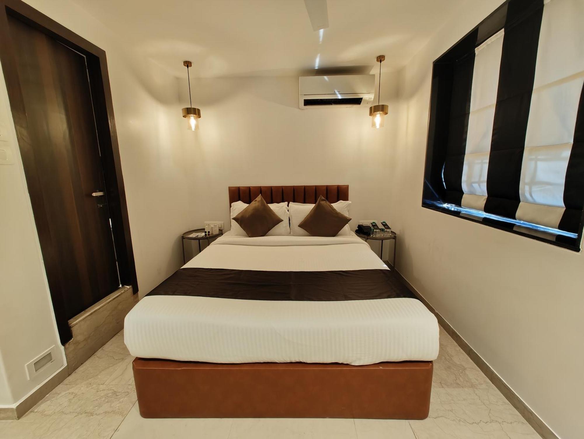 The Majlis Hotel - Colaba Bombay Esterno foto