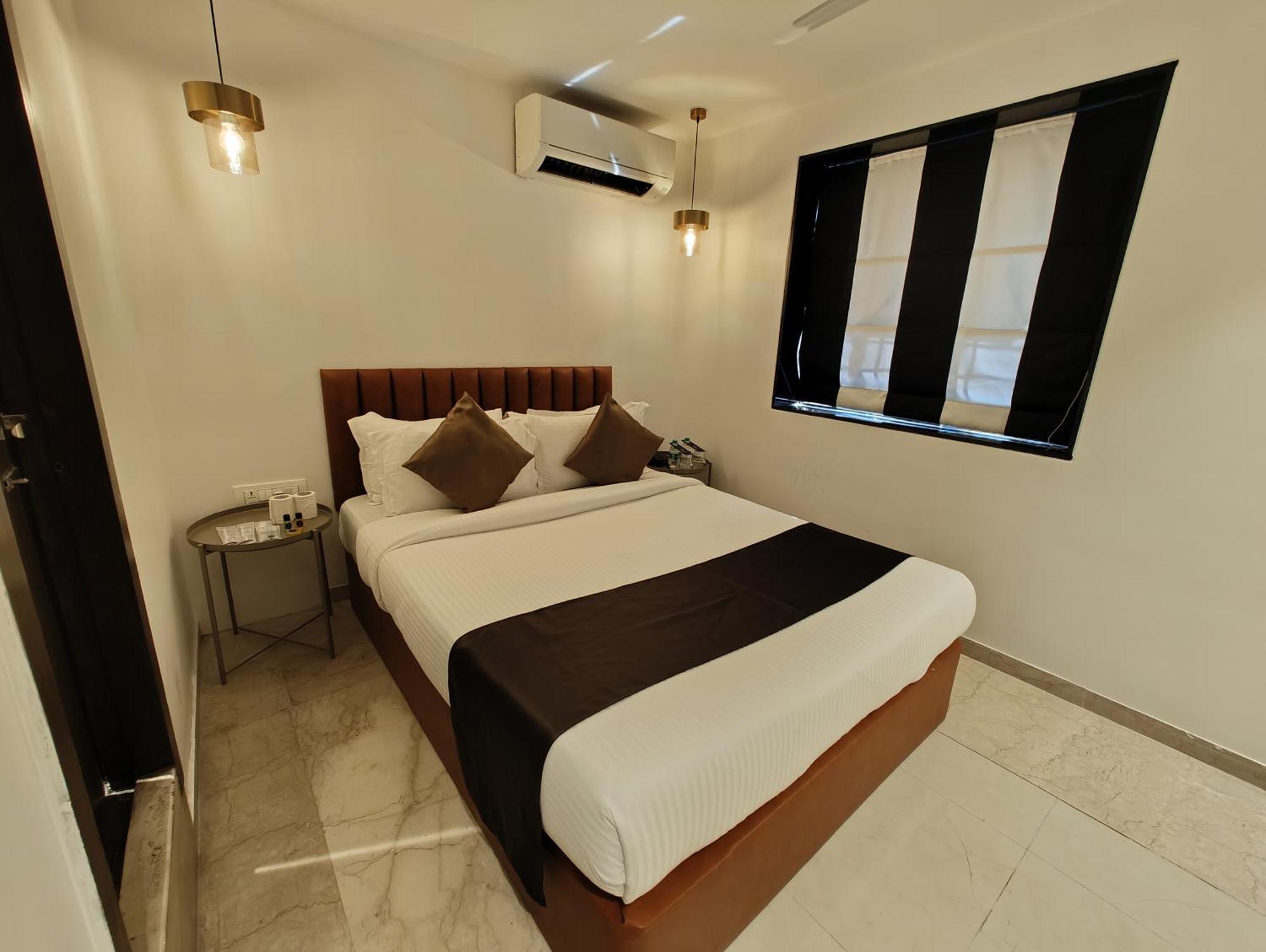 The Majlis Hotel - Colaba Bombay Esterno foto