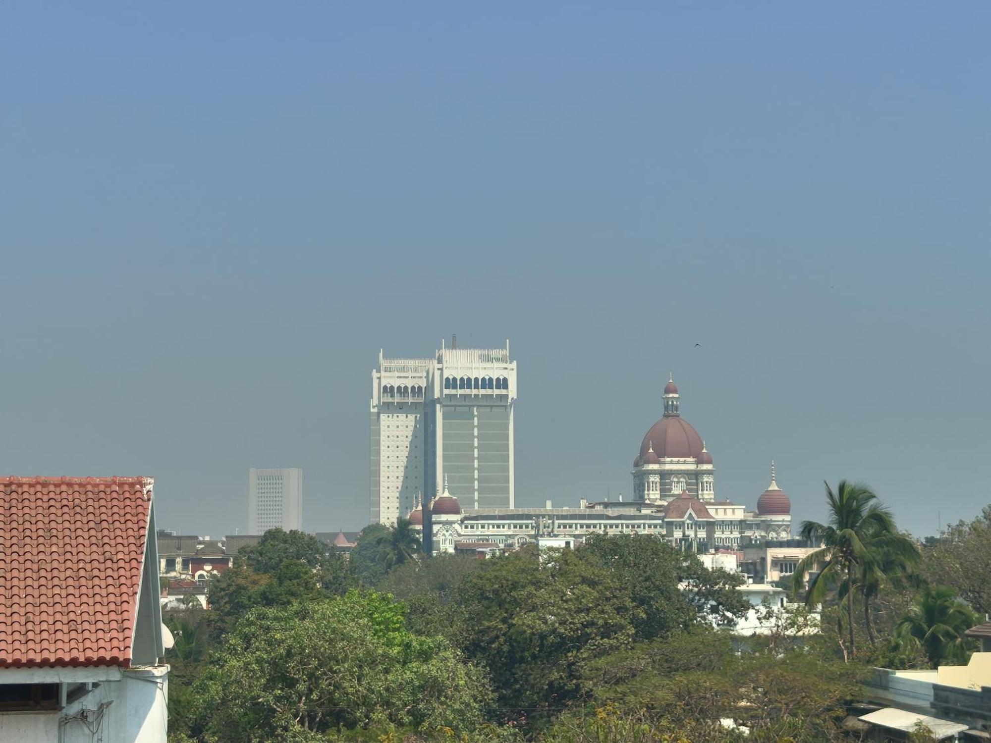 The Majlis Hotel - Colaba Bombay Esterno foto